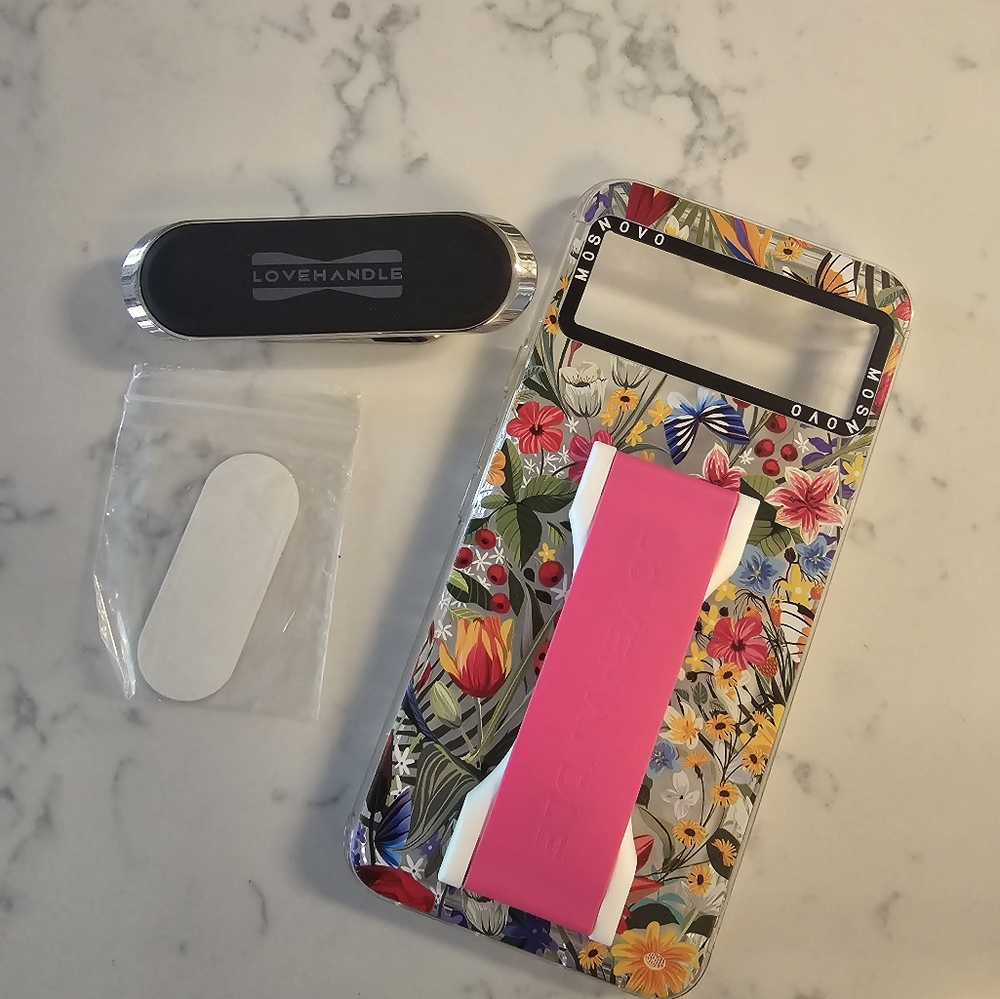 LoveHandle Pro phone grip and Pro mount
